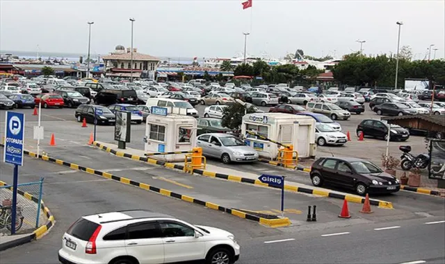 İBB Meclisi’nde iştirak şirketi İSPARK’ın otopark kapasitesini artıramaması tartışıldı