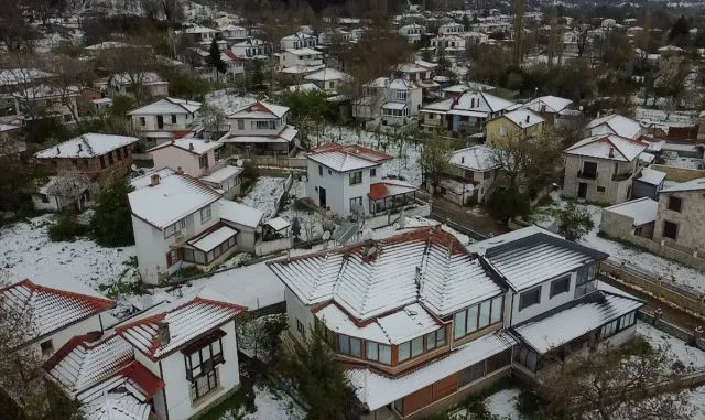 İzmir Ödemiş’te kar yağışı etkili oldu İzmir Ödemiş’te kar yağışı etkili oldu