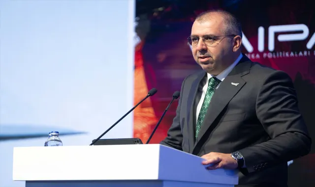 AI Tomorrow Summitte yapay zekanın stratejik ve sektörel etkileri ele alındı AI Tomorrow Summitte yapay zekanın stratejik ve sektörel etkileri ele alındı