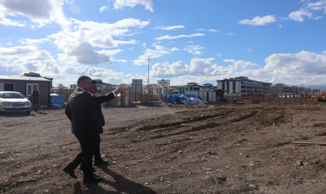 Aile ve Sosyal Hizmetler Bakan Yardımcısı Tarıkdaroğlu, Erzurum’da huzurevi inşaatını inceledi Aile ve Sosyal Hizmetler Bakan Yardımcısı Tarıkdaroğlu, Erzurum’da huzurevi inşaatını inceledi