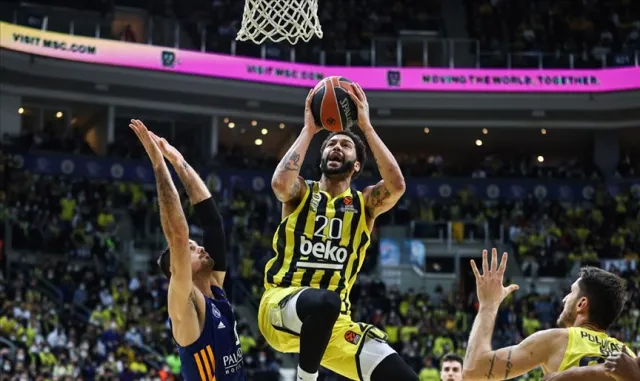 Fenerbahçe Beko ve ASVEL’in Avrupa Ligi lisansları resmi olarak uzatıldı Fenerbahçe Beko ve ASVEL’in Avrupa Ligi lisansları resmi olarak uzatıldı
