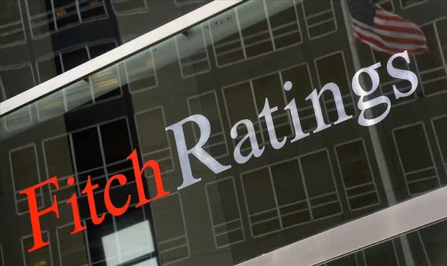 Fitch, küresel ekonomik büyüme tahminini düşürdü