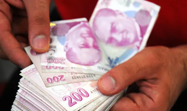 Ankara’daki dolandırıcılık operasyonunda yakalanan 5 kişi tutuklandı Ankara’daki dolandırıcılık operasyonunda yakalanan 5 kişi tutuklandı
