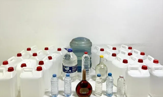 Kırşehir’de 120 litre etil alkol ve sahte içki ele geçirildi