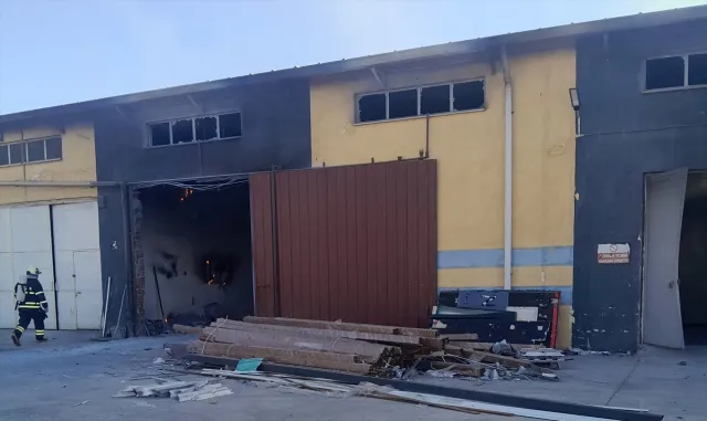 Kütahya’da alüminyum işleme tesisindeki patlamada 3 işçi yaralandı Kütahya’da alüminyum işleme tesisindeki patlamada 3 işçi yaralandı