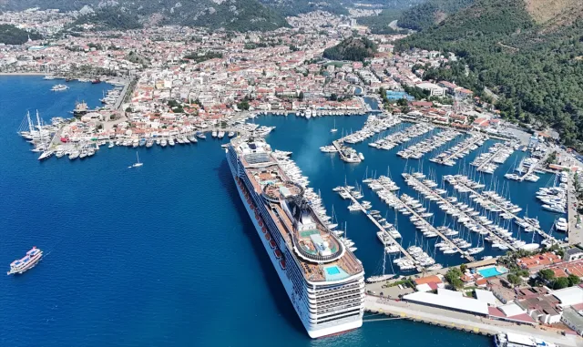 Marmaris’e MSC Divina kruvaziyeriyle 3 bin 931 turist geldi
