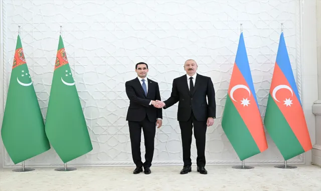 Türkmenistan Devlet Başkanı Serdar Berdimuhammedov Azerbaycan’da temaslarda bulundu Türkmenistan Devlet Başkanı Serdar Berdimuhammedov Azerbaycan’da temaslarda bulundu
