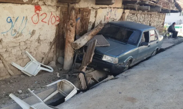 Uşak’ta bankta otururken otomobil çarpan kişi tedavi gördüğü hastanede öldü Uşak’ta bankta otururken otomobil çarpan kişi tedavi gördüğü hastanede öldü
