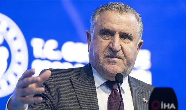 Bakan Bak, milli kanocu Rahmi Kaan Karahan’ı tebrik etti Bakan Bak, milli kanocu Rahmi Kaan Karahan’ı tebrik etti
