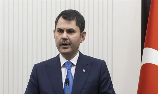 Bakan Kurum, İzmir Büyükşehir Belediye Başkanı Tugay ile görüştü Bakan Kurum, İzmir Büyükşehir Belediye Başkanı Tugay ile görüştü