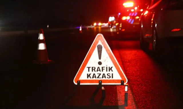 Bitlis’te otomobil ile SUV tipi aracın çarpışması sonucu 3 kişi yaralandı Bitlis’te otomobil ile SUV tipi aracın çarpışması sonucu 3 kişi yaralandı