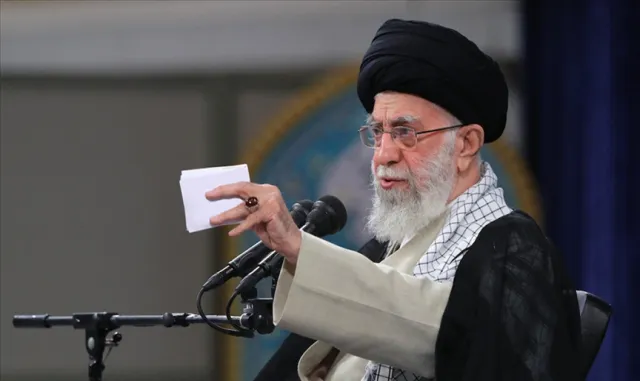 İran’ın eski lideri Hamaney için Tahran’da anma töreni düzenlendi İran’ın eski lideri Hamaney için Tahran’da anma töreni düzenlendi