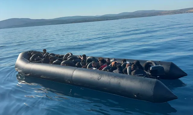 İzmir’de 54 düzensiz göçmen yakalandı İzmir’de 54 düzensiz göçmen yakalandı
