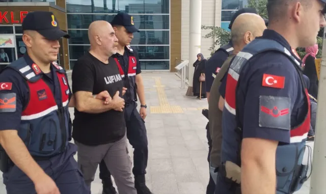 Samsun’da uyuşturucu operasyonunda yakalanan zanlı tutuklandı Samsun’da uyuşturucu operasyonunda yakalanan zanlı tutuklandı