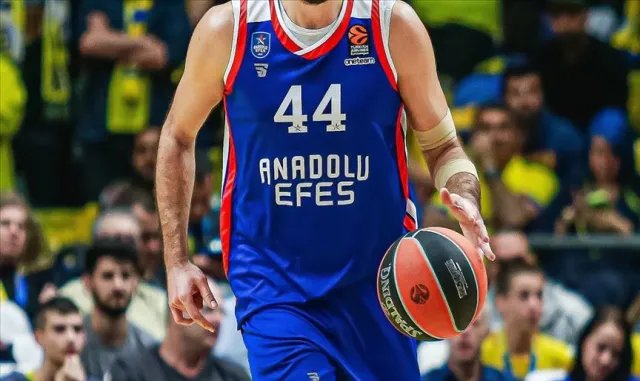 Anadolu Efes’te hedef tüm kulvarlarda yeniden zirve