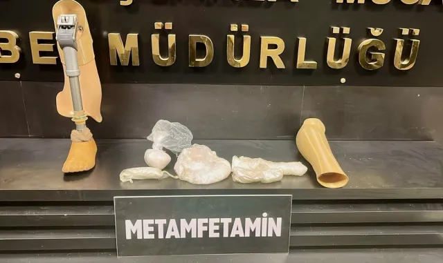 Bursa’da protez bacağına uyuşturucu gizleyen şüpheli tutuklandı (GÜNCELLEME) Bursa’da protez bacağına uyuşturucu gizleyen şüpheli tutuklandı (GÜNCELLEME)