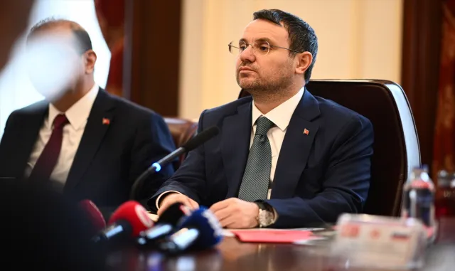 DÜZELTME- Adalet Bakanı Gürlek, Muhsin Yazıcıoğlu’nun ailesiyle görüştü: başlıklı haberimizin 8. paragrafındaki helikopter pilotu ifadesi kaynağından F4 pilotu olarak düzeltilmiştir DÜZELTME- Adalet Bakanı Gürlek, Muhsin Yazıcıoğlu’nun ailesiyle görüştü: başlıklı haberimizin 8. paragrafındaki helikopter pilotu ifadesi kaynağından F4 pilotu olarak düzeltilmiştir