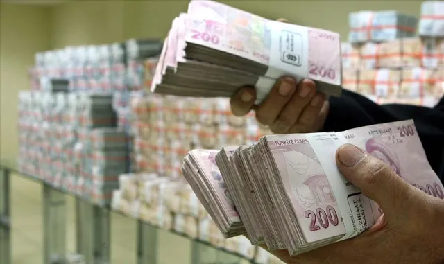 Fed’e ilişkin faiz artırım beklentileri ve jeopolitik gerilimler piyasaları baskılıyor Fed’e ilişkin faiz artırım beklentileri ve jeopolitik gerilimler piyasaları baskılıyor