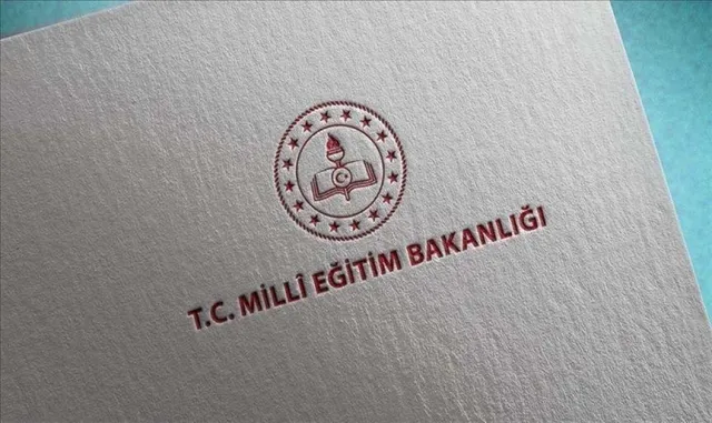 FSMVÜ mezunu Nihlenur Ekşi MEB-AGS’de alanında Türkiye birincisi oldu FSMVÜ mezunu Nihlenur Ekşi MEB-AGS’de alanında Türkiye birincisi oldu