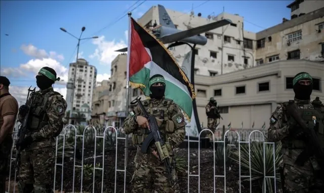 Hamas: İsrail’in Gazze’deki uçurtmalarla ilgili tehdidi, saldırıları sürdürmek için bir bahane Hamas: İsrail’in Gazze’deki uçurtmalarla ilgili tehdidi, saldırıları sürdürmek için bir bahane