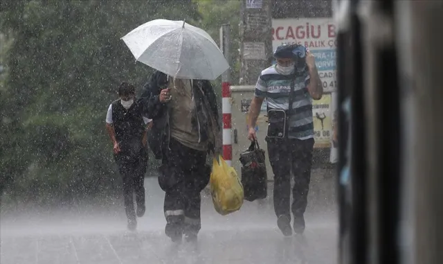 Kars’ta sağanak ve dolu hayatı olumsuz etkiledi