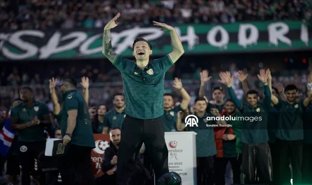 Kocaelispor Başkanı Durul’dan kulübe 330 milyon liralık mali katkı Kocaelispor Başkanı Durul’dan kulübe 330 milyon liralık mali katkı