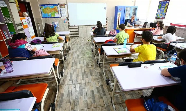 Ticaret Bakanlığı okul alışverişi öncesi kırtasiye sektöründeki denetimlerini artırdı