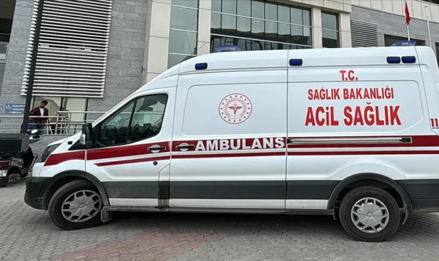 Afyonkarahisar’da yorgun merminin isabet ettiği çocuk yaralandı Afyonkarahisar’da yorgun merminin isabet ettiği çocuk yaralandı