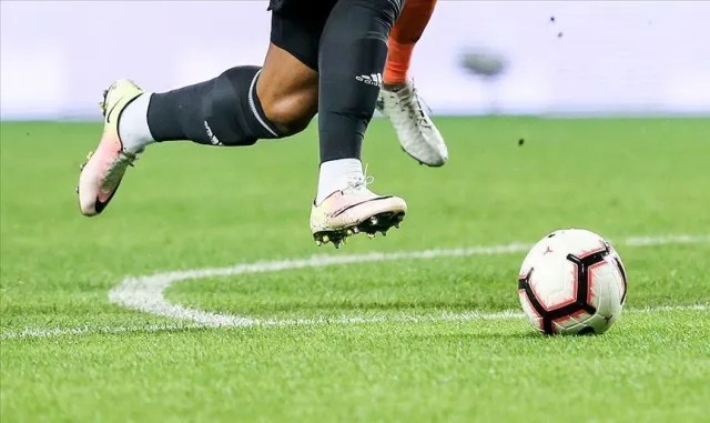 Alanyaspor-Göztepe maçında görevli 56 kişi gıda zehirlenmesi şüphesiyle hastaneye başvurdu (GÜNCELLEME) Alanyaspor-Göztepe maçında görevli 56 kişi gıda zehirlenmesi şüphesiyle hastaneye başvurdu (GÜNCELLEME)