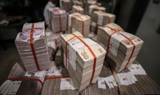 Avrupa Merkez Bankası, enflasyonist baskıların gölgesinde bu yılın ikinci faiz artırımına hazırlanıyor Avrupa Merkez Bankası, enflasyonist baskıların gölgesinde bu yılın ikinci faiz artırımına hazırlanıyor