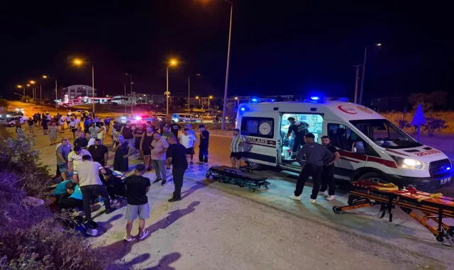 Aydın’da zincirleme trafik kazasında 2 kişi öldü (GÜNCELLEME) Aydın’da zincirleme trafik kazasında 2 kişi öldü (GÜNCELLEME)