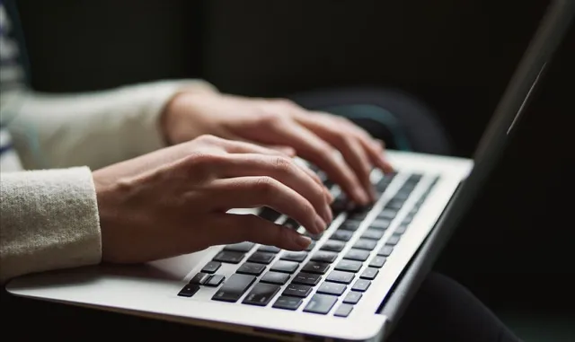 California’da çocukların internet güvenliğini artırmayı öngören yasalar imzalandı California’da çocukların internet güvenliğini artırmayı öngören yasalar imzalandı