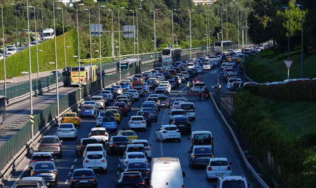 Çanakkale’de trafik kazası sonucu ölen gencin böbrekleri 2 hastaya nakledildi Çanakkale’de trafik kazası sonucu ölen gencin böbrekleri 2 hastaya nakledildi