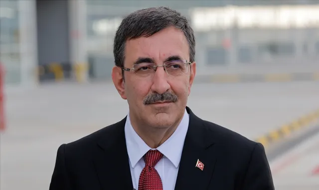 Cumhurbaşkanı Yardımcısı Yılmaz, AB Türkiye Delegasyonu Başkanı ile 3 ülkenin büyükelçisini kabul etti Cumhurbaşkanı Yardımcısı Yılmaz, AB Türkiye Delegasyonu Başkanı ile 3 ülkenin büyükelçisini kabul etti
