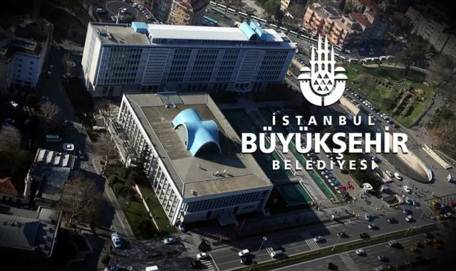 İBB Meclisinde reklam panoları ve bina giydirme ücretleri tartışıldı İBB Meclisinde reklam panoları ve bina giydirme ücretleri tartışıldı