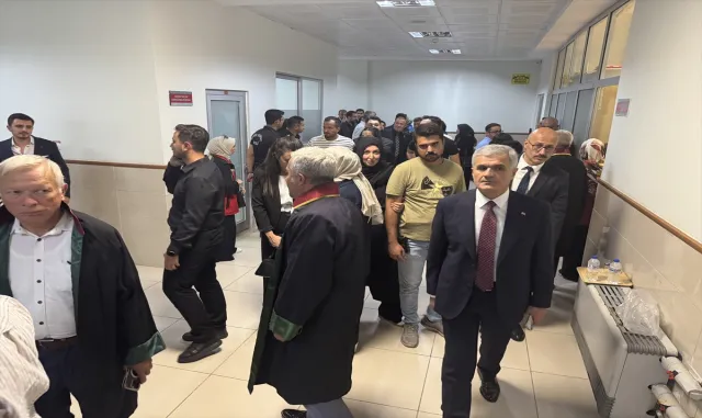 Kahramanmaraş’taki okul saldırısı davasında anne-baba hakim karşısında Kahramanmaraş’taki okul saldırısı davasında anne-baba hakim karşısında