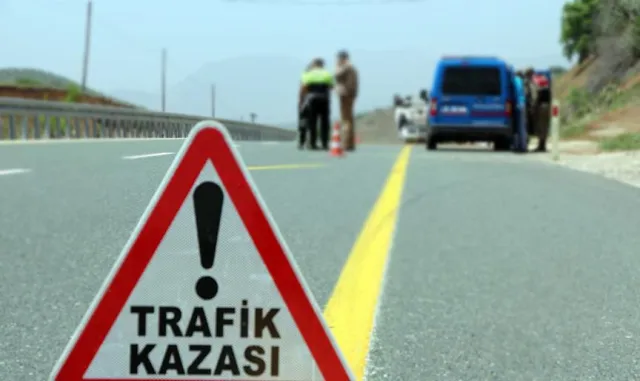Konya’da iki otomobil çarpıştı, 7 kişi yaralandı Konya’da iki otomobil çarpıştı, 7 kişi yaralandı