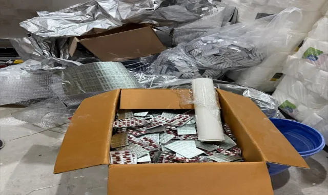 Mersin’de 303 bin 704 sentetik ecza hapı ele geçirildi (GÜNCELLEME) Mersin’de 303 bin 704 sentetik ecza hapı ele geçirildi (GÜNCELLEME)