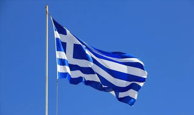Miçotakis, Yunanistan’ın son 30 yılda savunmaya büyük miktarlarda para harcadığını söyledi Miçotakis, Yunanistan’ın son 30 yılda savunmaya büyük miktarlarda para harcadığını söyledi