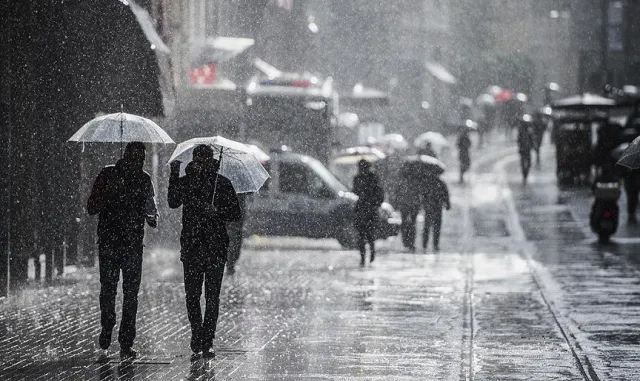 Rize’deki sağanak nedeniyle şimdiye kadar 1 milyar 42 milyon liralık hasar tespit edildi Rize’deki sağanak nedeniyle şimdiye kadar 1 milyar 42 milyon liralık hasar tespit edildi