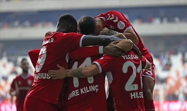 Samsunspor’dan savunma ve forvet hattına transfer Samsunspor’dan savunma ve forvet hattına transfer