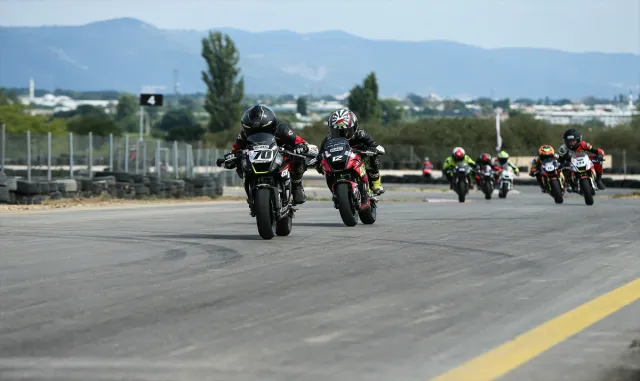 Türkiye Süpermoto ve MotoMini Şampiyonası’nın final yarışları Bursa’da yapıldı Türkiye Süpermoto ve MotoMini Şampiyonası’nın final yarışları Bursa’da yapıldı